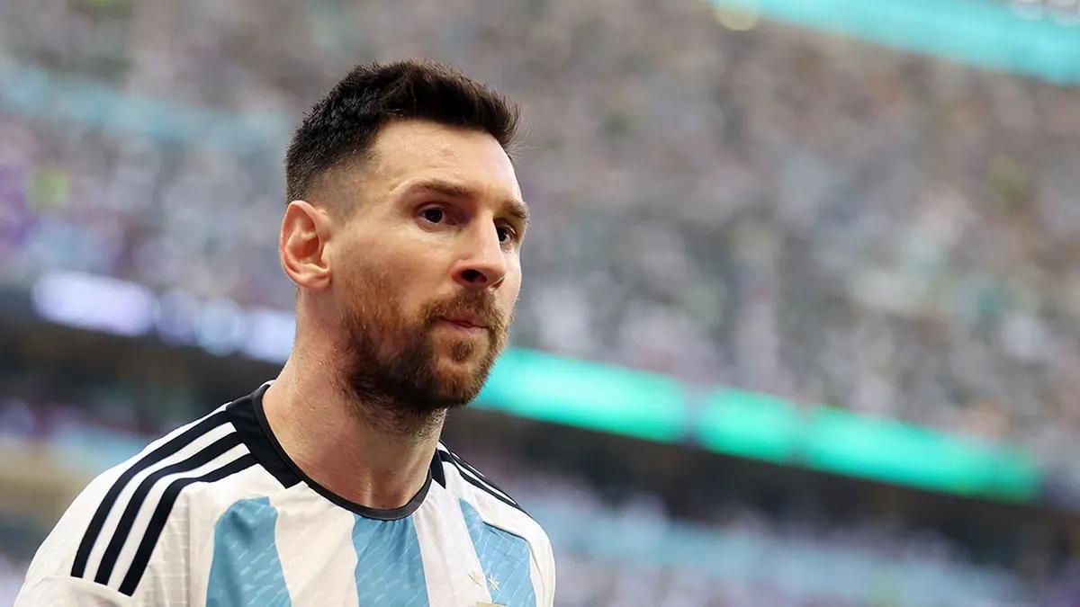 Messi mania grips Argentina in 1st match as World Cup champs